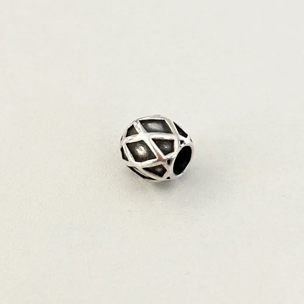 Pandora 925 Criss Cross Web Rare Retired Bead Charm
